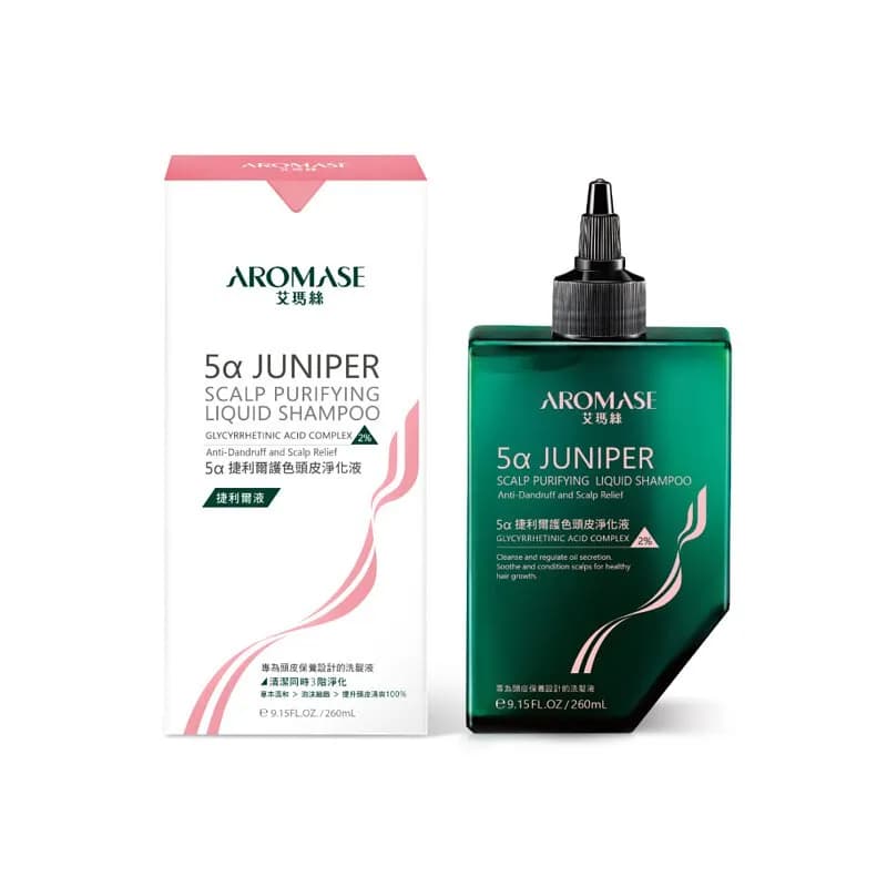 白色粉紅邊框盒裝與深綠色尖嘴瓶並列，兩者皆印有 AROMASE及5α JUNIPER字樣。