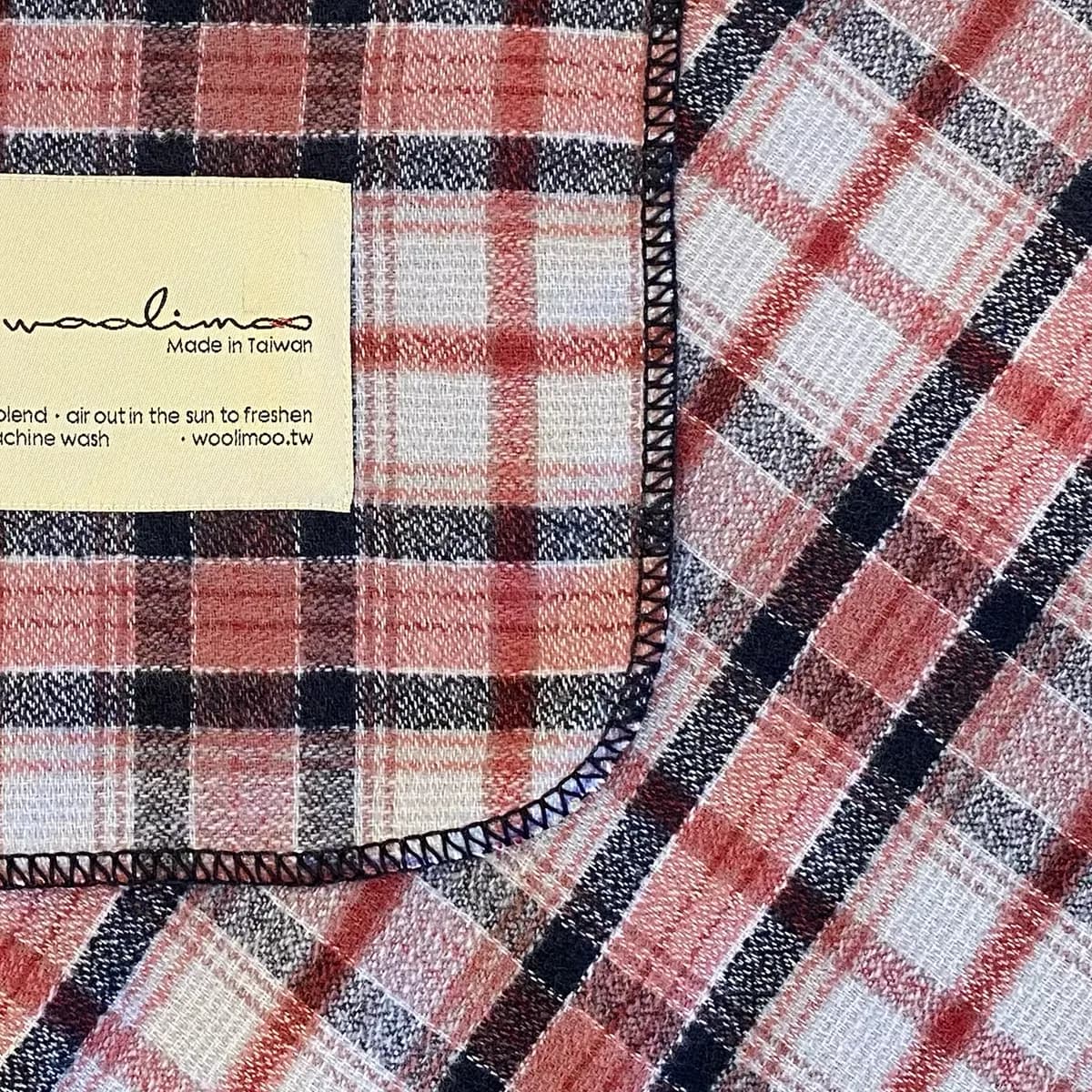 CHECK370 Classic Check Merino Wool Blanket