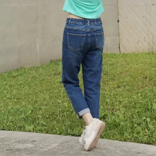 BOYFRIEND JEANS