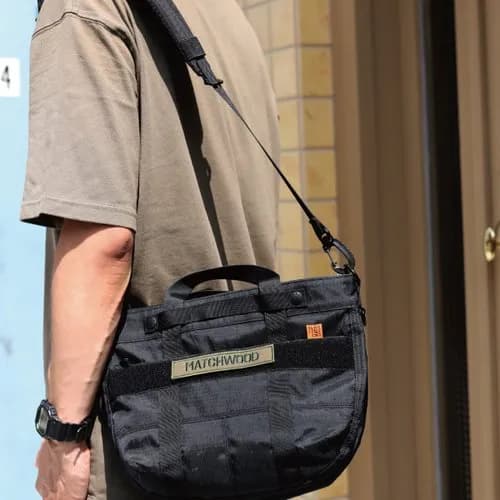Cruise Shoulder Bag