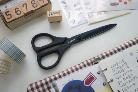 Taiwan-Made Stationery Scissors
