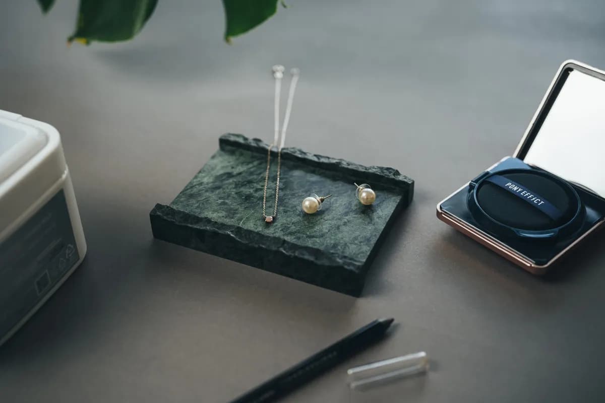 Serpentine Soap Dish