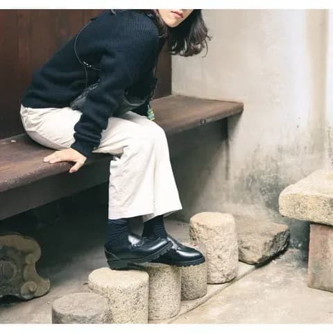 A2077 Hand-stitched U-tip Loafers