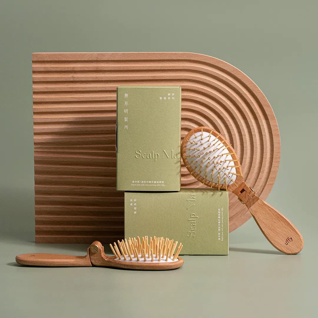 Folding Far-Infrared Massage Brush