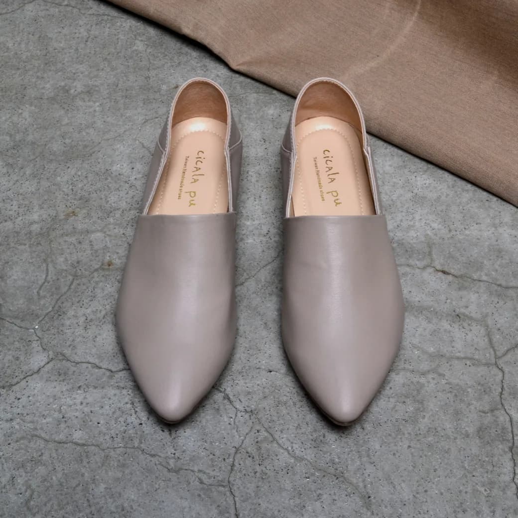8B95 Handmade Pointed-Toe Shoes