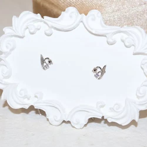 Lily of the Valley Sapphire Threader Earrings