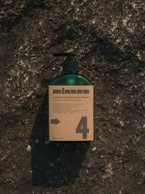No.4 Unclouded Moisturizing Skin Cleanser