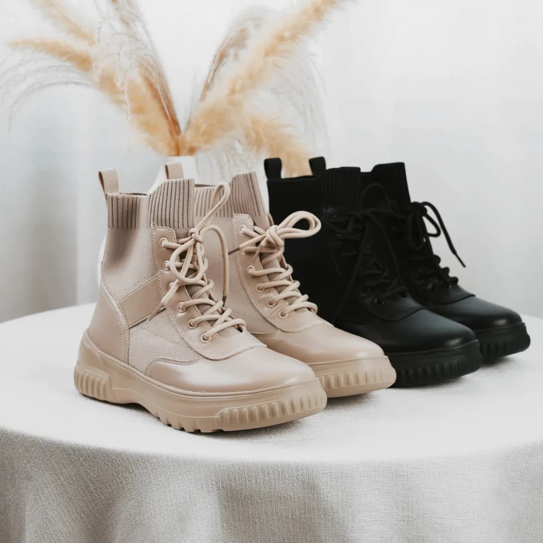 Chloe Platform Boots