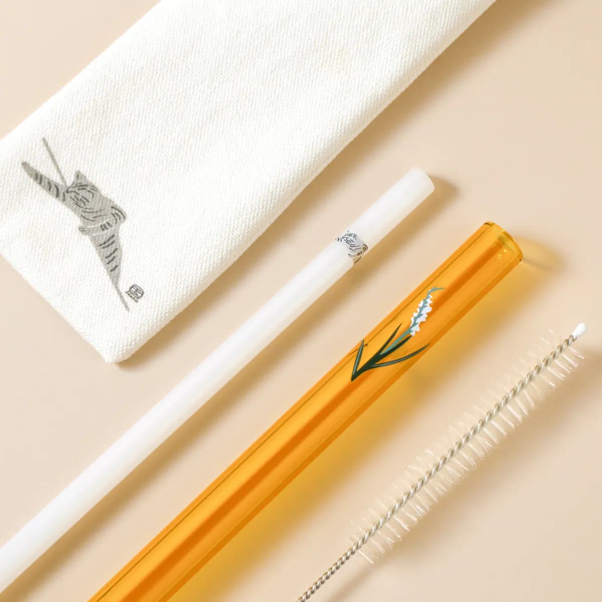 Sanyu Flower Cat Glass Straw Set