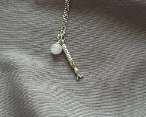 Rod silver necklace
